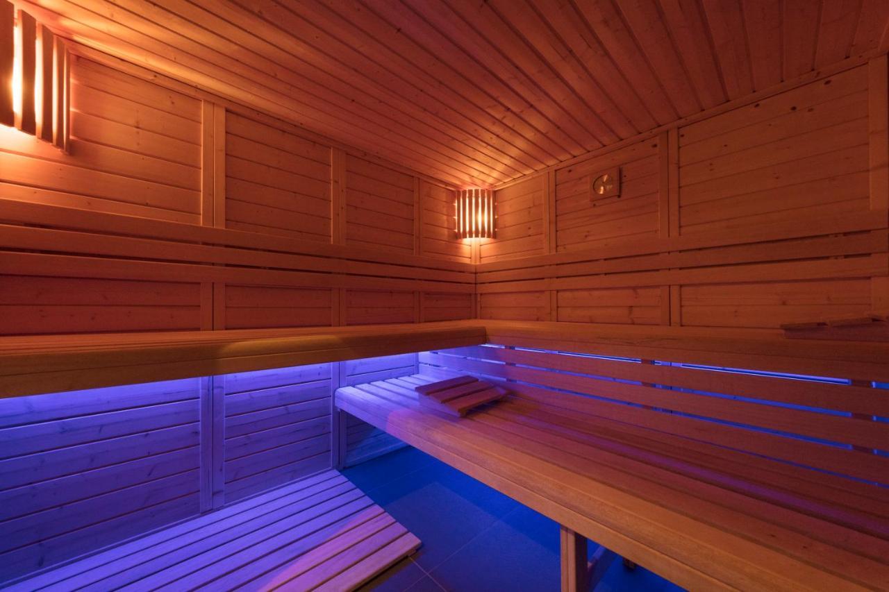 Ily Hotels & Spa La Rosiere Montvalezan エクステリア 写真
