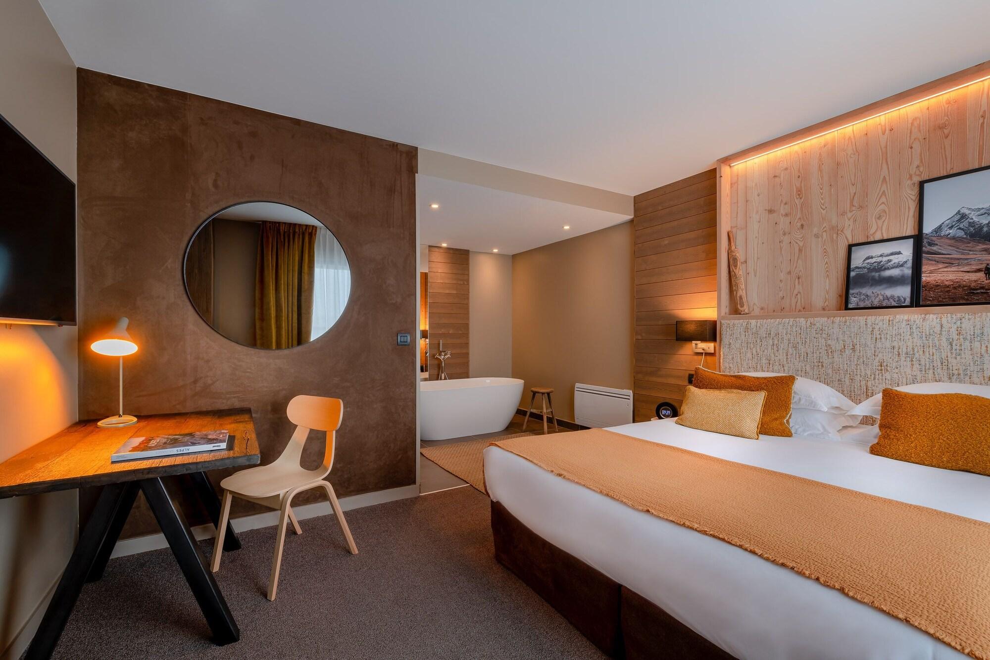 Ily Hotels & Spa La Rosiere Montvalezan エクステリア 写真