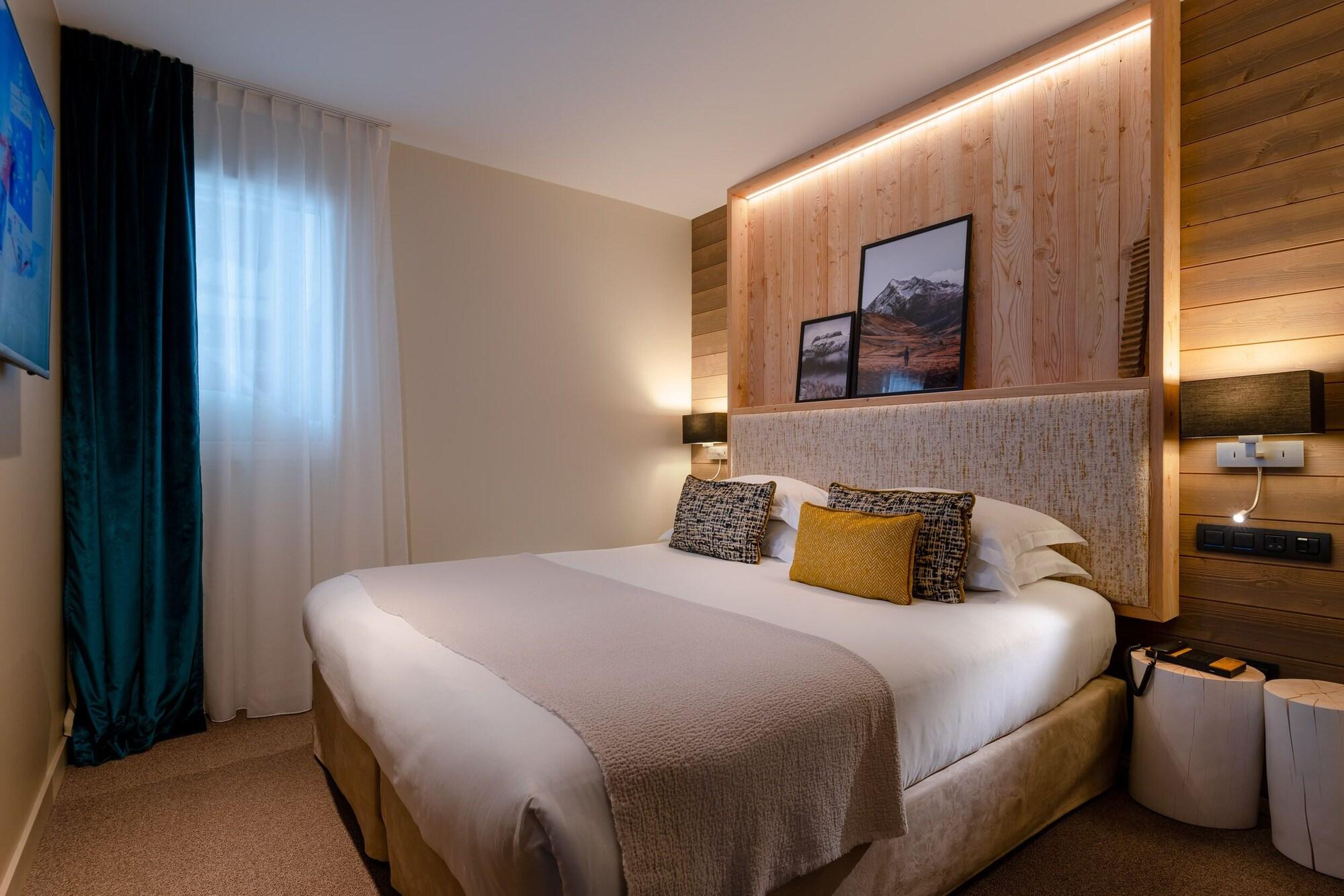 Ily Hotels & Spa La Rosiere Montvalezan エクステリア 写真