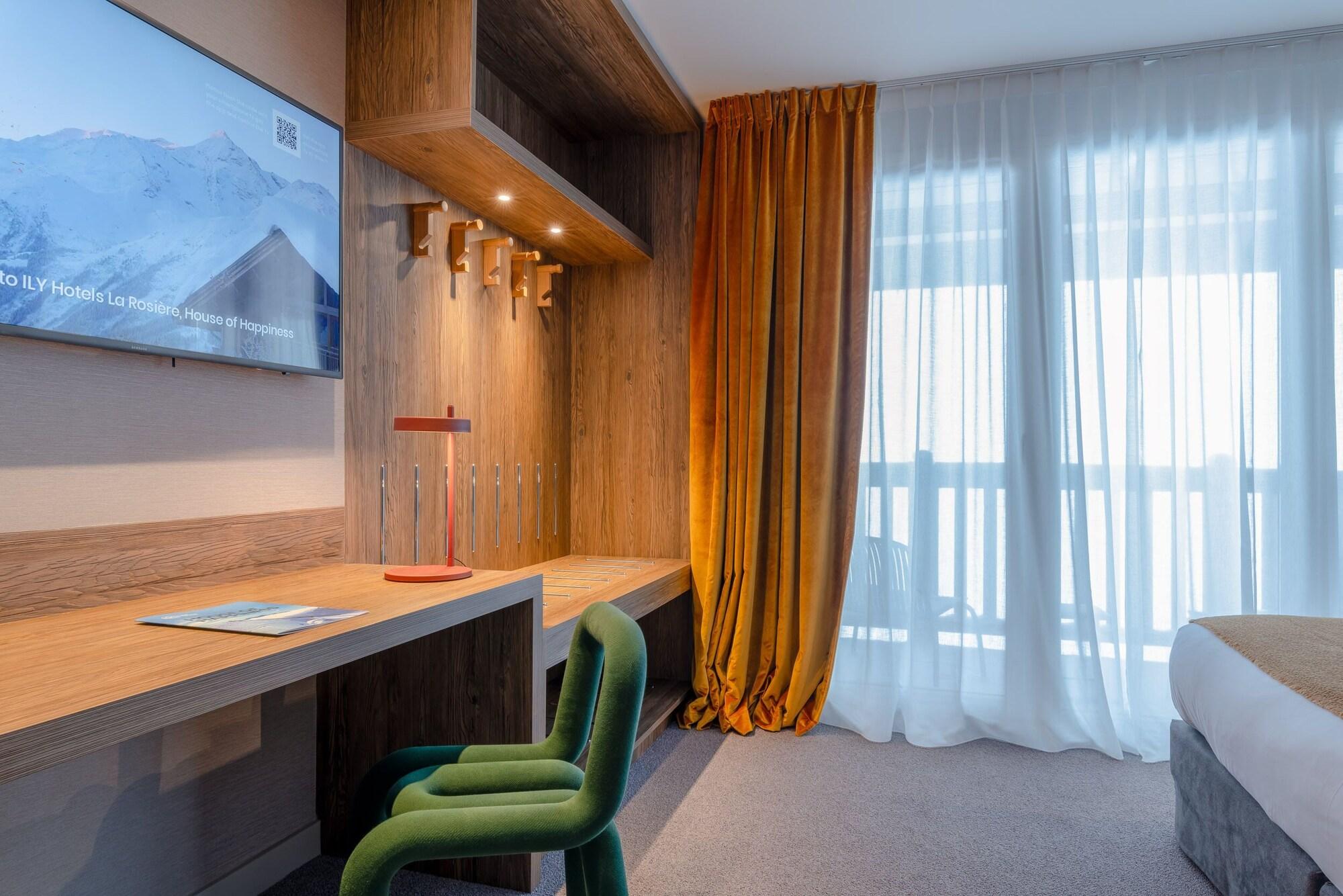 Ily Hotels & Spa La Rosiere Montvalezan エクステリア 写真