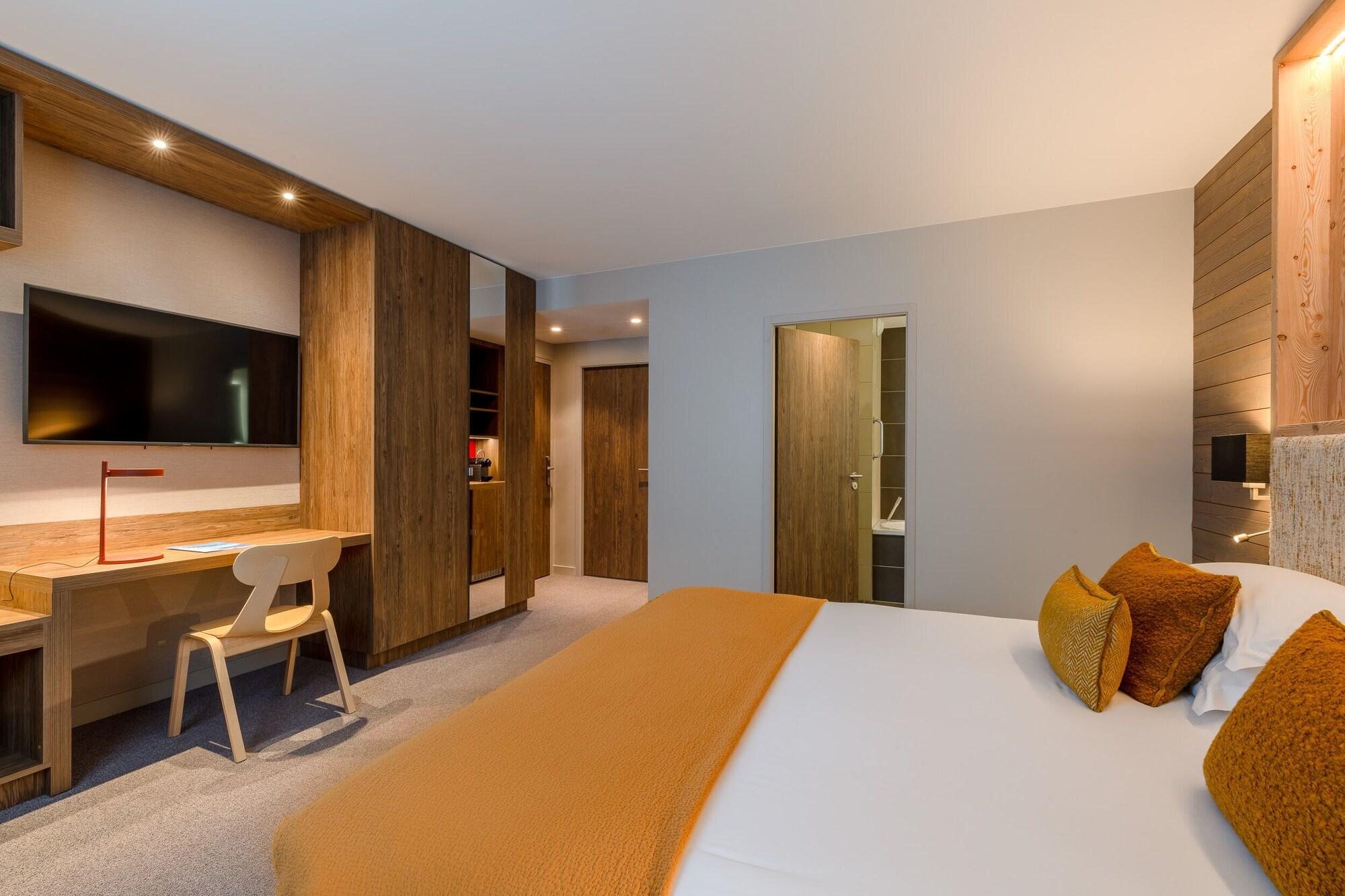 Ily Hotels & Spa La Rosiere Montvalezan エクステリア 写真